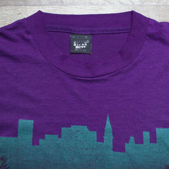 Vintage Charleston Shirt Size M Purple Single Stitch South Carolina Rainbow Row - Picture 4 of 6